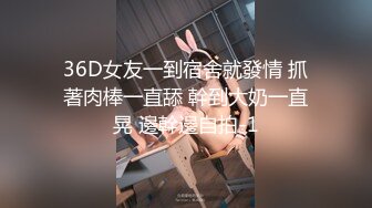 长发高颜值妹子露脸女上位骑乘道具插穴，胸部匀称第一视角道具自慰大号粉蝴蝶